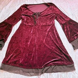 SHEIN Burgundy & Black Velvet Long Sleeve Lace Up Bell Sleeve Dress - 1X (Plus)